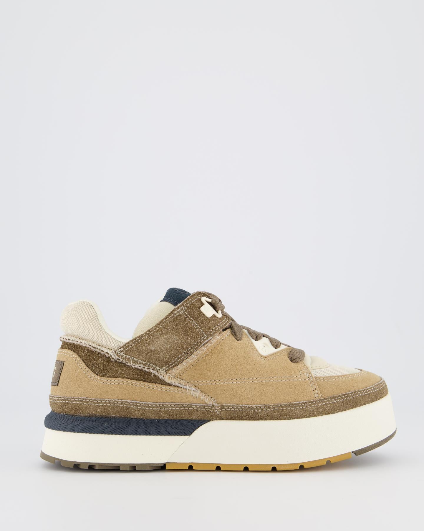 Dames Goldencush Sneaker Sand