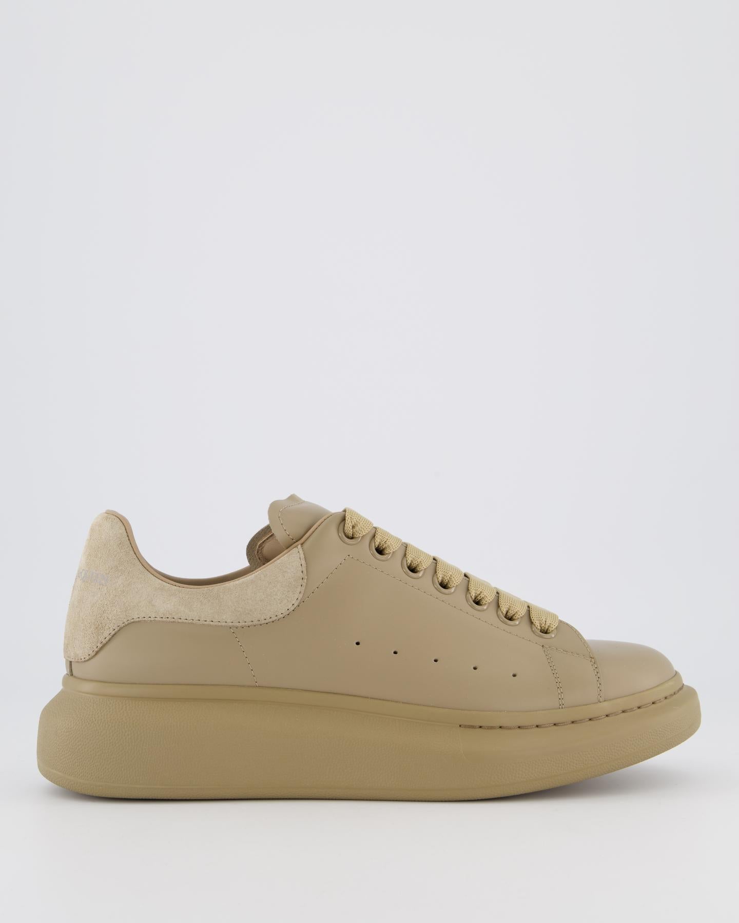 Alexander McQueen Sneakers and Shoes for Men Eleganza Eleganza