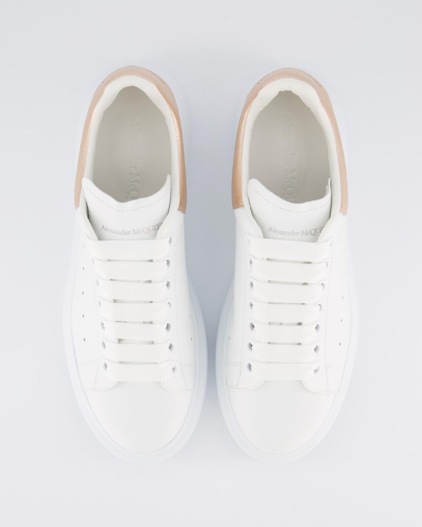 Women Oversized sneaker white/gold