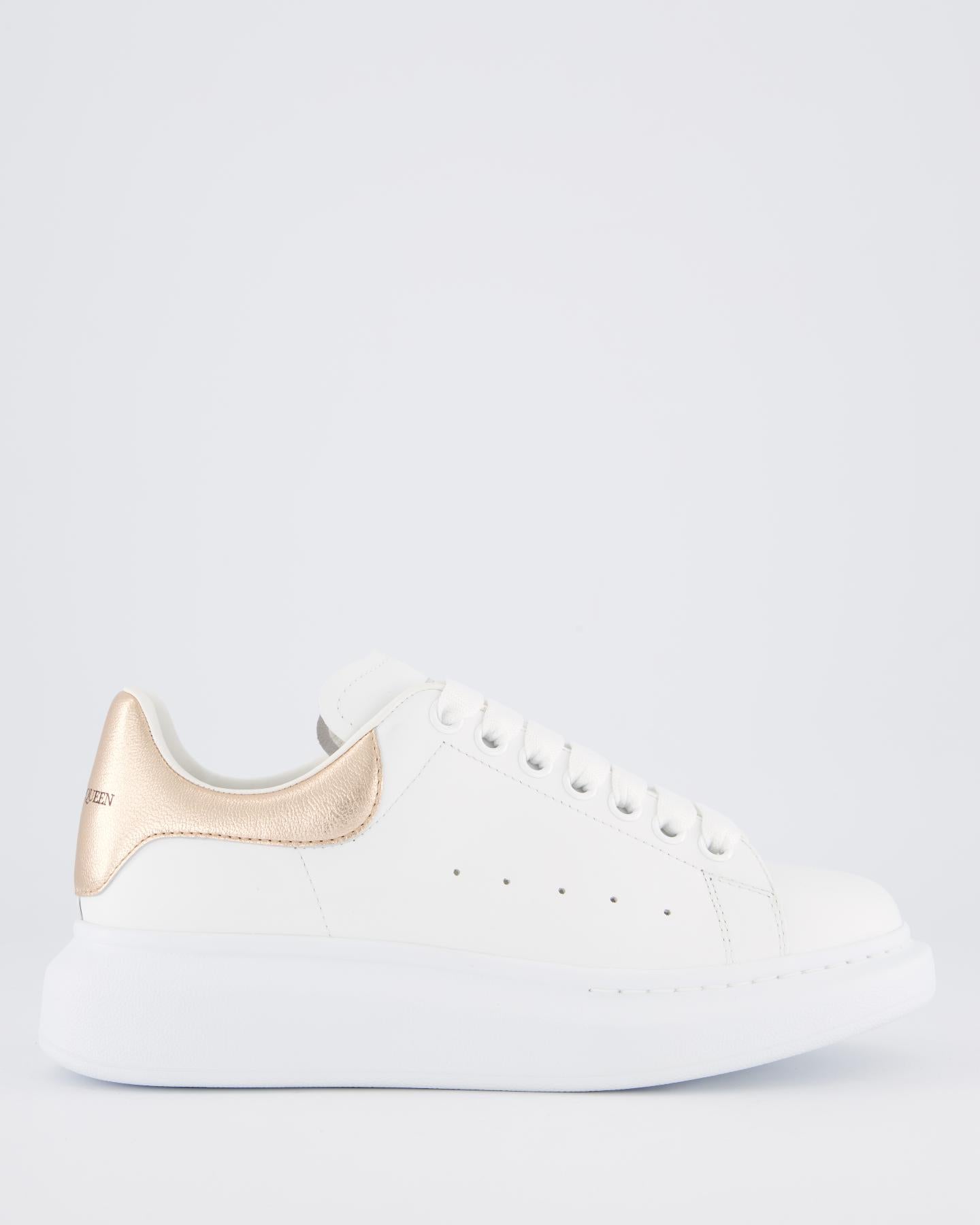 Women Oversized sneaker white/gold