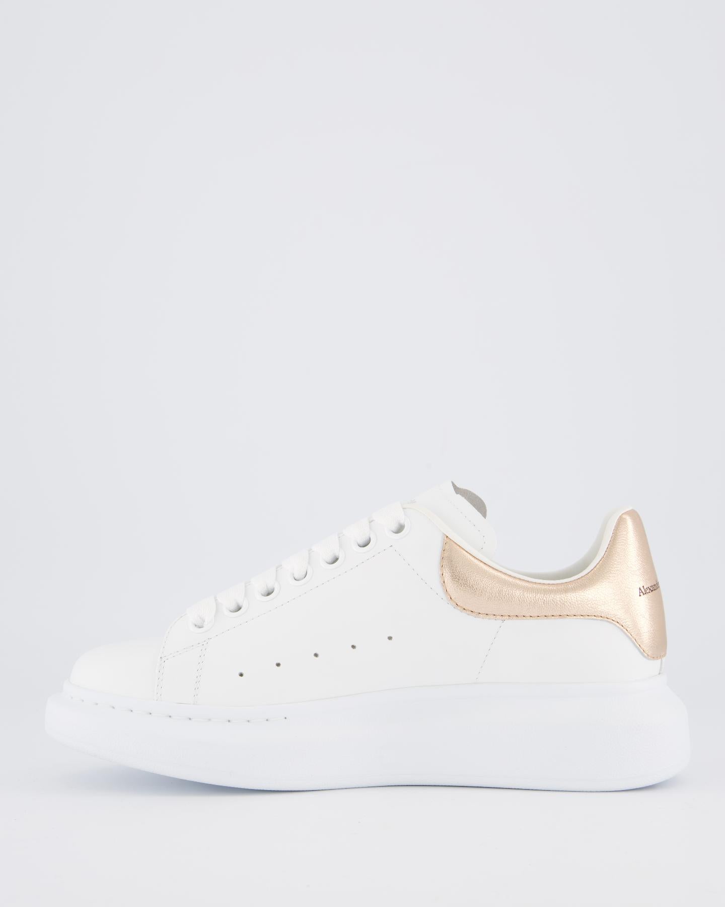 Women Oversized sneaker white/gold